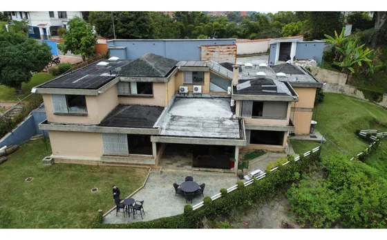 Se Vende Casa 1400m² 5h+2s/5b+1s/4e Oripoto