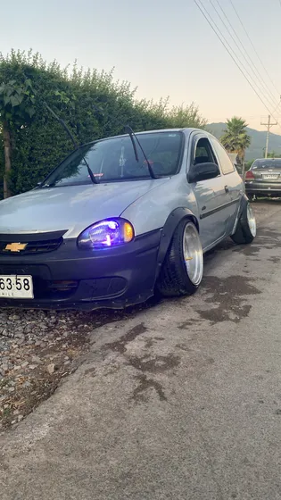 Chevrolet Corsa Swing Hb 1.6 Dh Cd