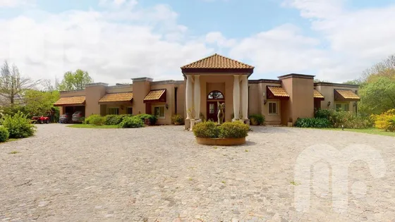 Venta De Casa De 4 Dormitorios En Campos De Roca