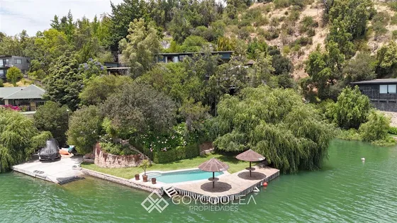 Casa En Venta De 5 Dorm. En Litueche