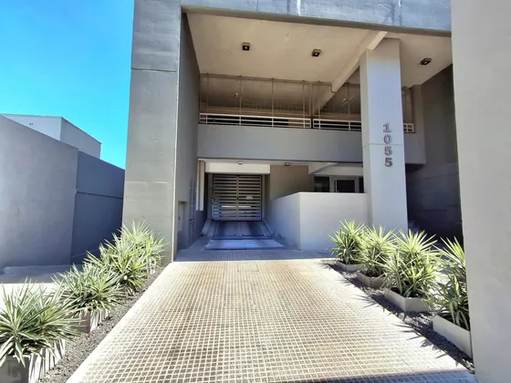 Cochera En Edificio Pilay, San Jerónimo 61