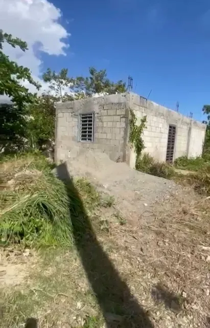 Vendo Solar Yermo Y Con Mejora De Construcción 