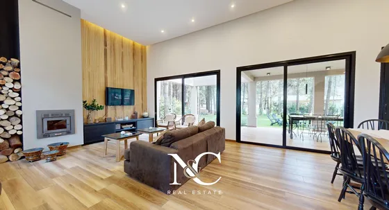 Casa En Venta En Costa Esmeralda, Barrio Senderos Iv