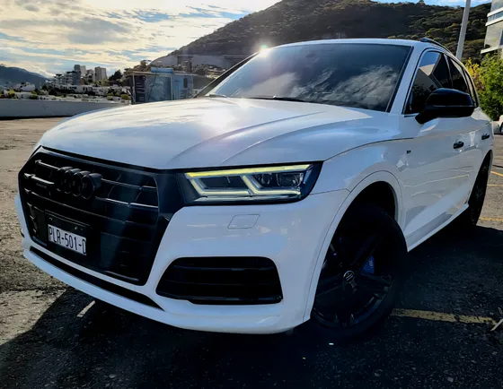 Audi Q5 2.0 L T S Line Dsg