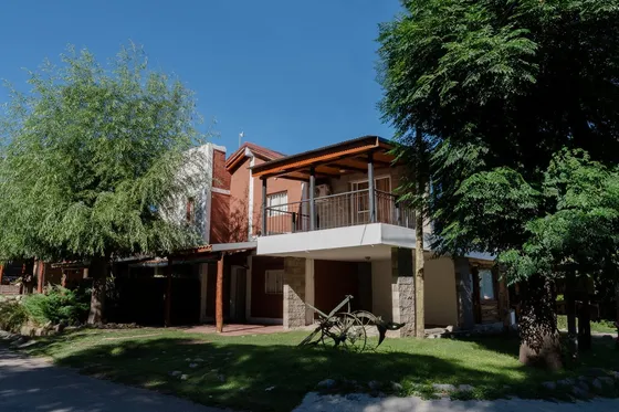 Complejo De Cabañas - 9 Dormitorios 6 Baños - 487mts2 - San Luis