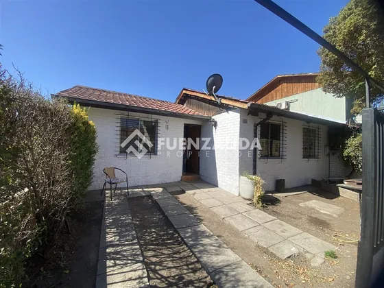 Casa En Venta De 3 Dorm. En Maipú