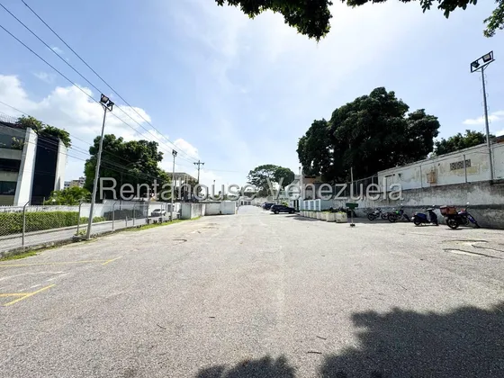 Propiedad Comercial En Los Palos Grandes