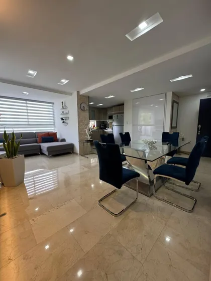 Nathaly Bastidas - Apartamento Amoblado Con Planta 100 Mañongo