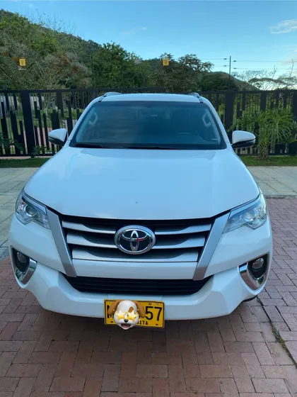 Toyota Fortuner 2.4 Street At 7as