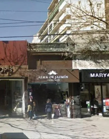 Oportunidad! Local En Alquiler 200 M² 2 Plantas En Excelente Ubicacion