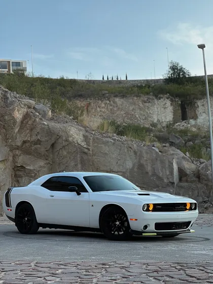 Dodge Challenger 6.4 Scat Pack Mt