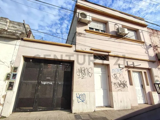 Venta Casa Multifamiliar 6 Ambientes 4 Dormitorios Moreno Sur