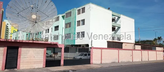 Comodo Y Moderno Apartamento En Venta Oeste De Barquisimeto. Avenida Florecio Jimenez 25-17982 As-m