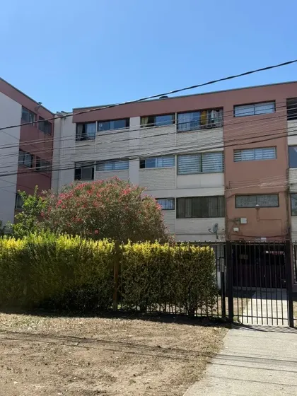 Departamento En Cerrillos De 66 M², 3d Y 1b+ Estacionamiento