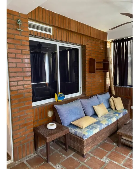 Disfruta De La Vida Costera Con Este Apartamento Amoblado En La Playa