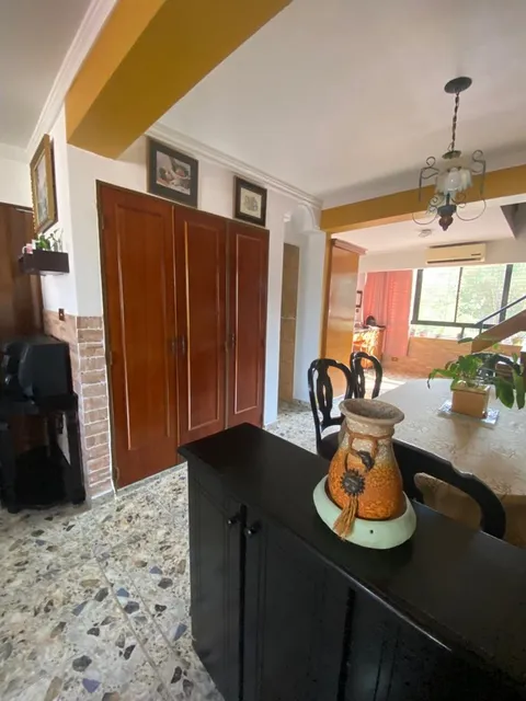Lr: Aparto Suite, Sabana Larga