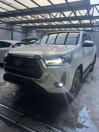 Toyota Hilux Pick-up 2.8 Cd Srx 204cv 4x4 At