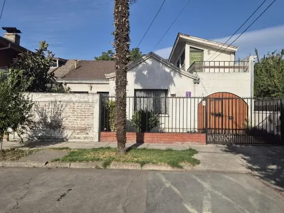 Vende Casa 6d/4b/2est Pasos Av Macul C/ Rodrigo De Araya