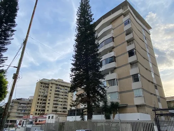 Los Palos Grandes, Chacao, Apto. Amplio, Cómodo, Fresco E Iluminado 