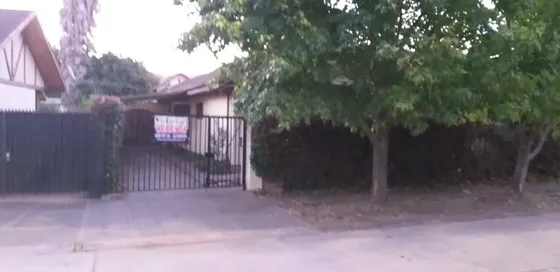 Venta De Amplia Casa Y Central En Jardines De Talca