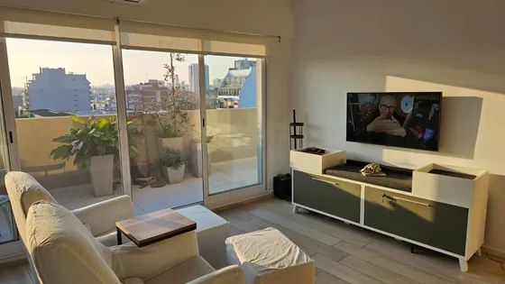 Dueño Alquila - Departamento 2 Ambientes Con Balcón Terraza Y Cochera - Vista Abierta. Edificio Nuevo De 1 Año De Antigüedad