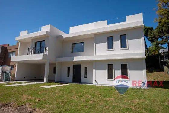 Casa A Estrenar Pinamar Norte - Pileta - Vistas