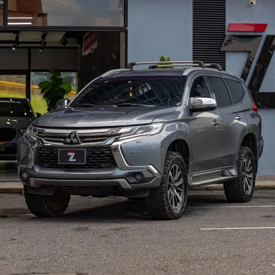 Mitsubishi Montero Sport 3.0