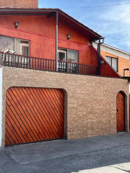 Amplia E Impecable Casa En Bario Las Torres