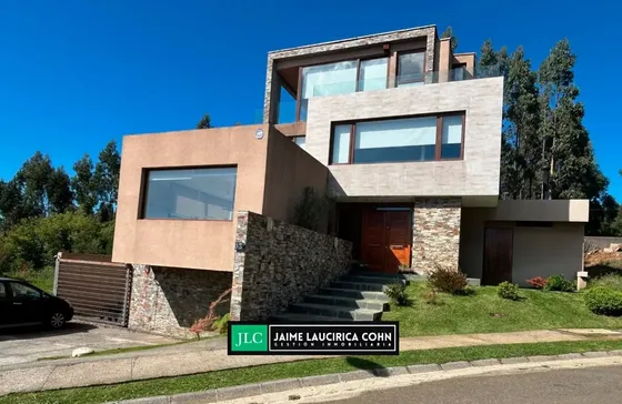 Casa Seminueva En Venta En Alto Lafquén, Subida El Venado