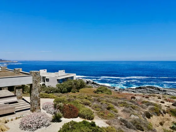 Interesante Casa Frente Al Mar En Venta, Zapallar Norte