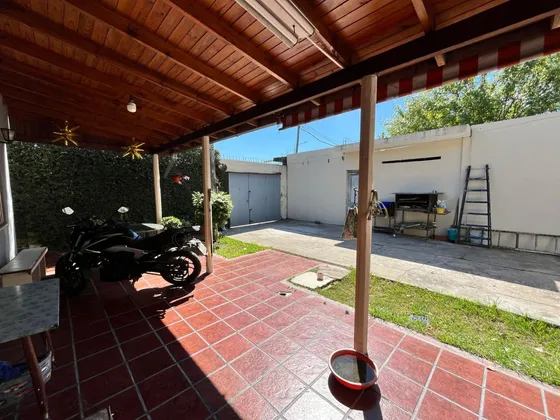Casa En Venta En Berazategui Oeste