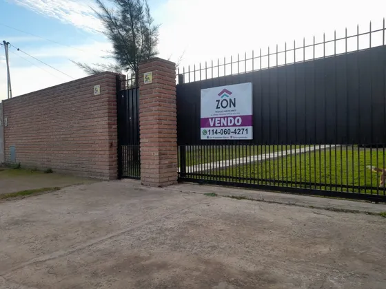 Salón De Eventos Con Piscina 