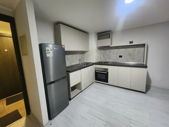 Arriendo Amplio Depto. Semi Amoblado De 3d, 2b Mas Estac. Y