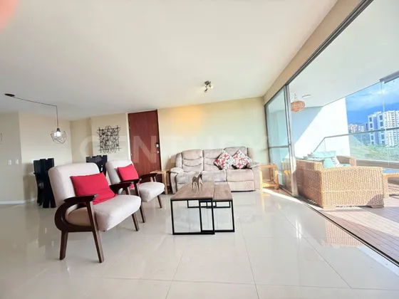Apartamento En Arriendo En El Poblado En La Urbanización Rio Luna