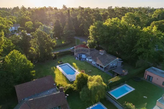 Casa En Venta En Robles Del Monarca  Pilar