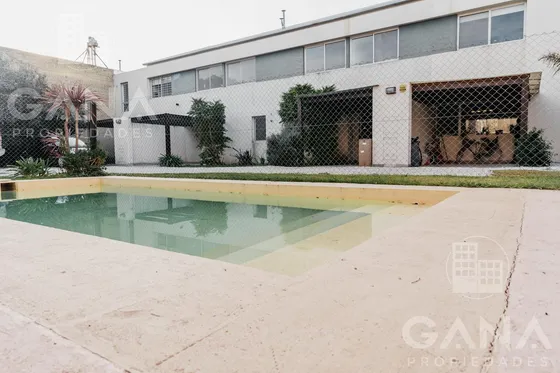 Venta Casa Fisherton - 3 Dormitorios Con Jardín Y Parrilla.