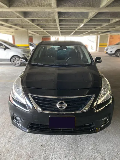 Nissan Versa 1.6 Sense