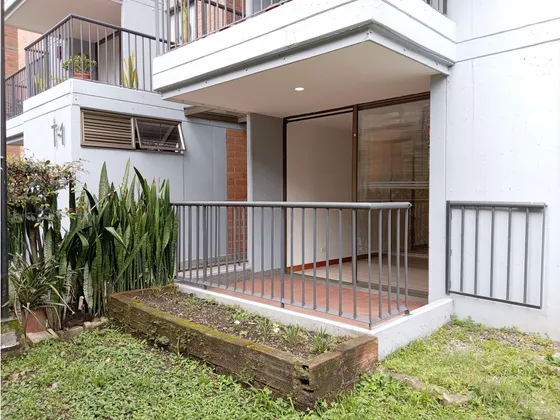 Venta De Apartamento En Sabaneta - Calle Larga