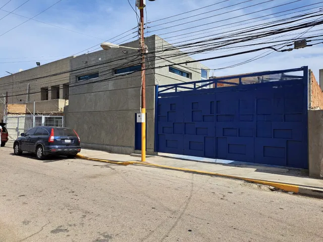 Amplio Local Con Oficinas Estilo Taller Sabanamar Margarita