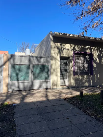 Casa En Alquiler En Merlo Centro 