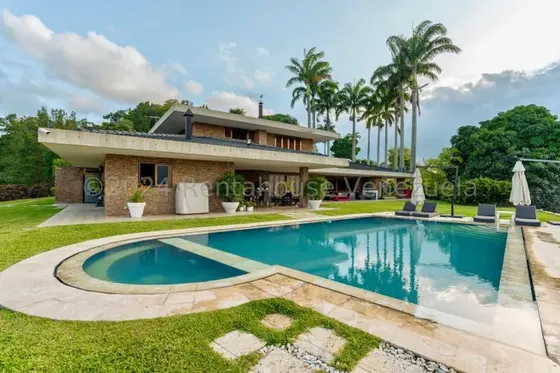 LG Vendo Hermosa Casa Cerro Verde
