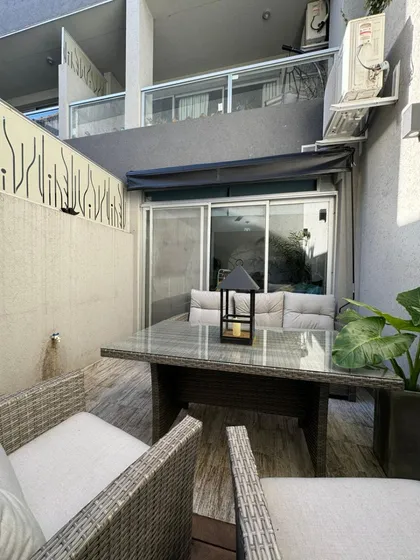 Venta De Hermoso Monoambiente Divisible Con Patio Y Cochera En Villa Devoto.