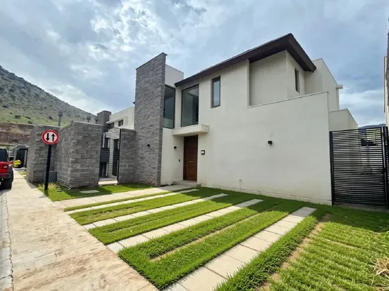 Casa En Arriendo Alianza Francesa / L. Maitenes Chamisero