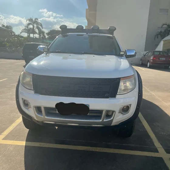 Ford Ranger 3.2 Limited Cab. Dupla 4x4 Aut. 4p