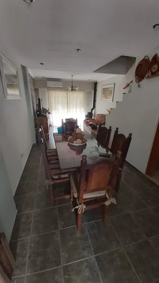 Triplex En Venta - 2 Dormitorios 2 Baño - 88,09mts2 - Ramos Mejia