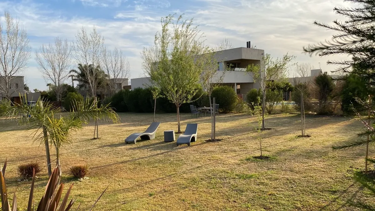 Gran Terreno En Venta En Barrio Privado Puerto Roldan