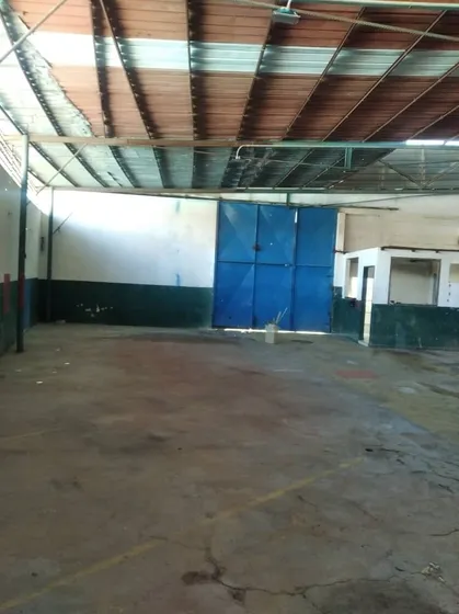 En Venta Galpon Avenida Bolivar, Puerto La Cruz
