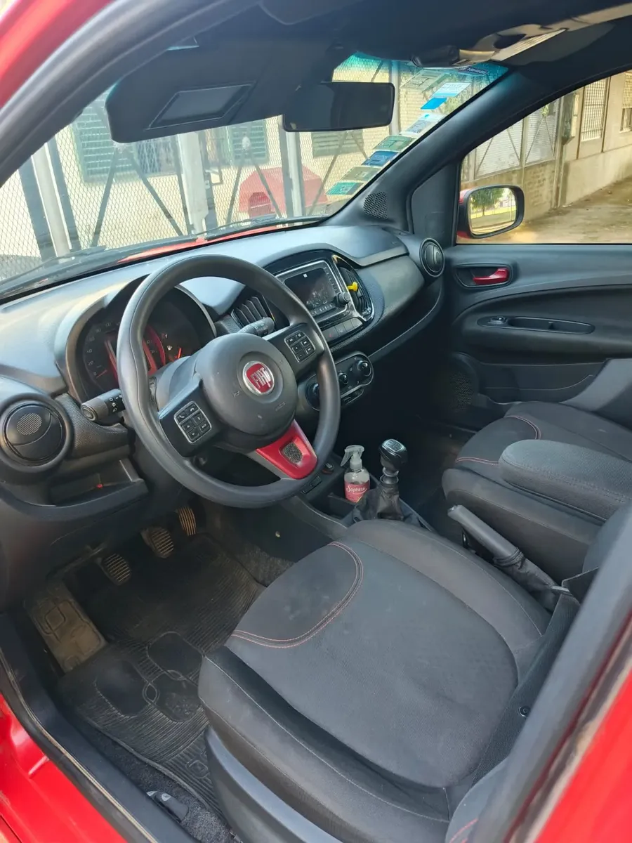 Fiat Uno Sporting 2016 Car with 1.4L Engine541667503501496327