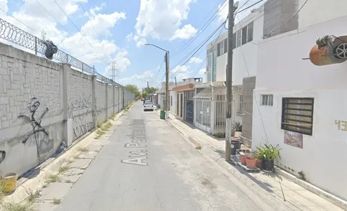 Casa En Recuperacion En Cda. De Anáhuac, General Escobedo, Nl. Sh05