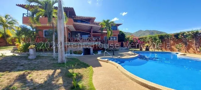 Hermosa Casa En Venta, Muy Cerca Del Mar. En La Mira - Isla De Margarita. Dm